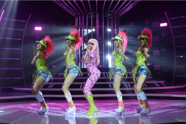 จากสาวเกาหลีเป็นสาวอินเตอร์! “จียอน” จัดเต็มเปลี่ยนหน้าเป็น Nicki Minaj เด้งไฟลุกแซ่บเว่อร์!!