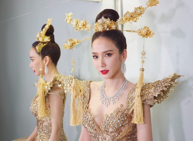 พาชมคลิปซุปตาร์ตัวแม่ของวงการ อั้ม พัชราภา สวยสง่าที่สุดแห่งปี