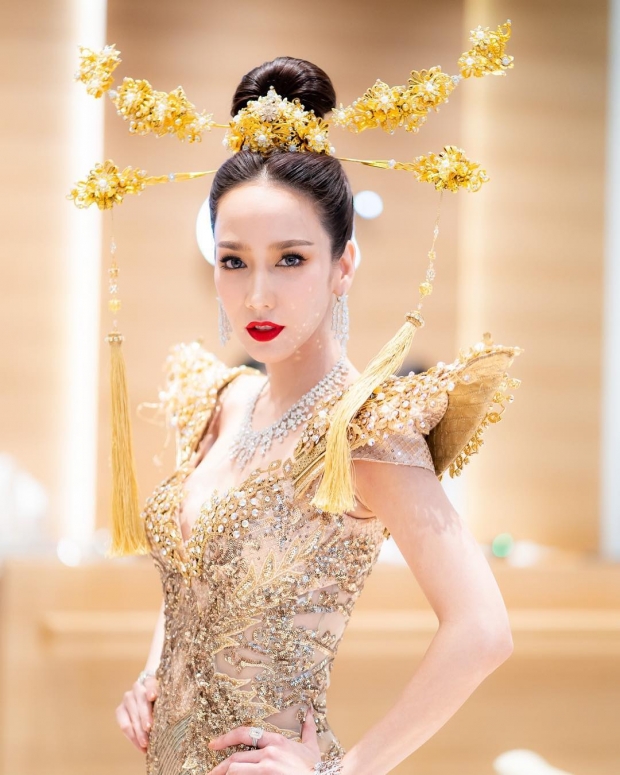 พาชมคลิปซุปตาร์ตัวแม่ของวงการ อั้ม พัชราภา สวยสง่าที่สุดแห่งปี