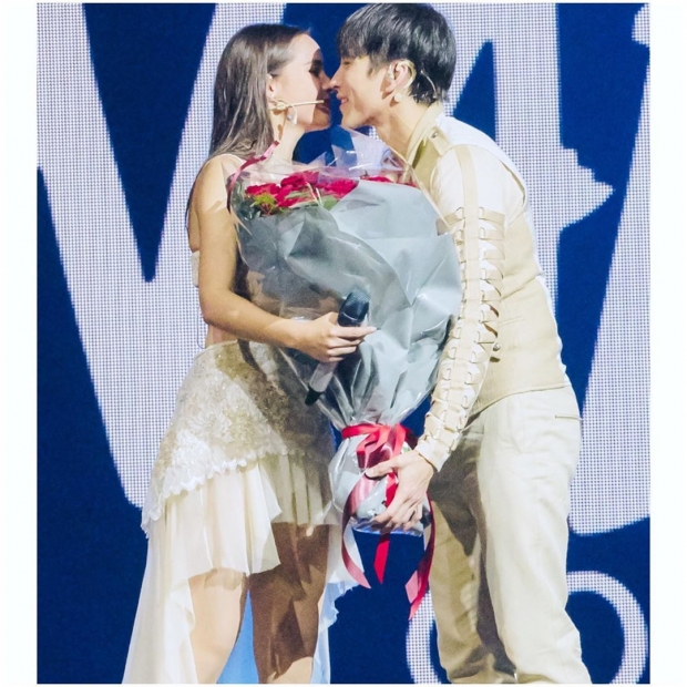 พี่ฉอดออกโรงสยบดราม่า ญาญ่า-ณเดชน์ กับโชว์สุดร้อน จนถูกมองแรงเกินงาม