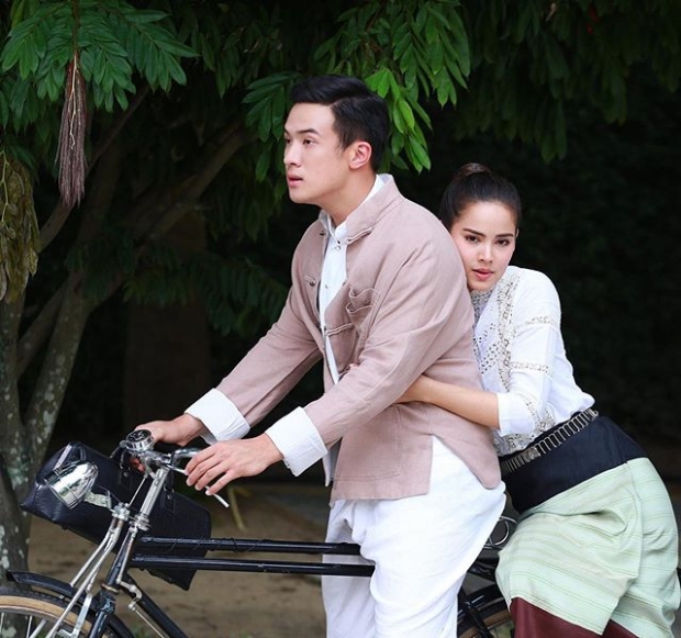 ร่วมด้วยช่วยกัน! “ญาญ่า อุรัสยา - เจมส์ มาร์” ช่วยทีมงาน “ทำสิ่งนี้” ทำเอาชาวเน็ตชื่นชมไม่ขาดปาก