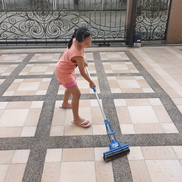 ขยันสุดๆ!  น้องวันใหม่ กับกิจกรรมช่วงวันหยุด เห็นเเล้วน่ารัก