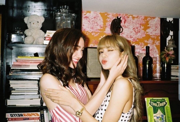 เดียร์น่า ปลื้ม ลิซ่า BLACKPINK นึกถึง-อัพรูปคู่ขึ้นไอจี