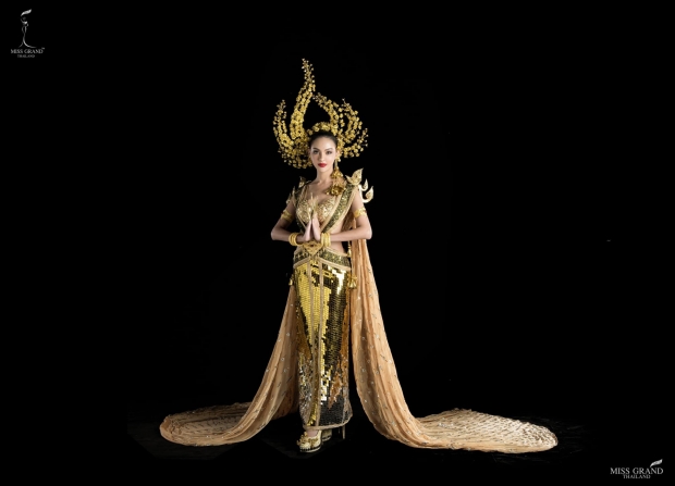 สวยสง่า!! พลอย พีรชาดา ในชุดประจำชาติ เตรียมตัวขึ้นประกวดเวทีประเทศฟิลิปปินส์