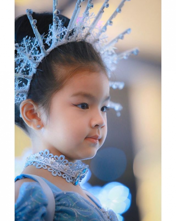 “น้องมะลิ พาขวัญ” ใส่ชุดราชินีเอลซ่าจัดเต็ม! แฟนคลับบอกลุคนี้หนูสวยมากๆ 