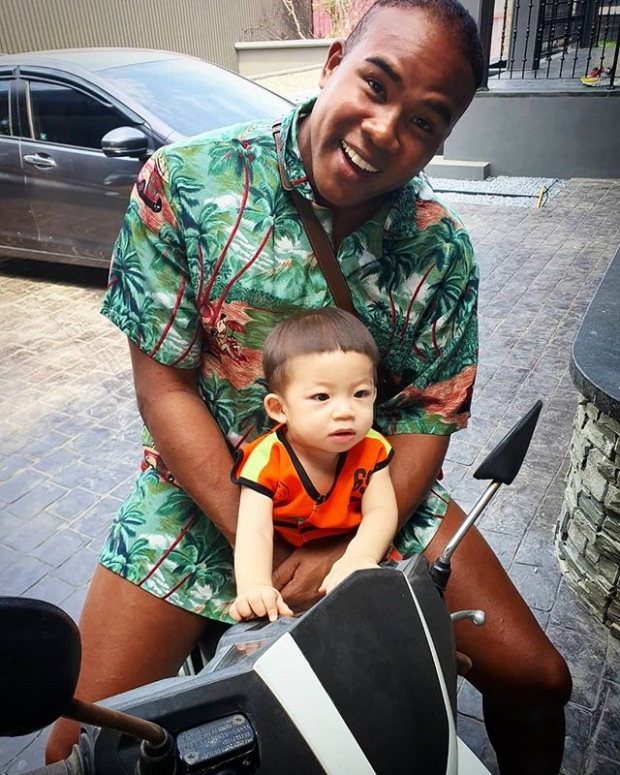“ดีเจต้นหอม” ต้องปลื้มใจ! ถ้าเห็นความรักของ “รัศมีแข” ที่มีให้กับลูกชาย “น้องปกป้อง”