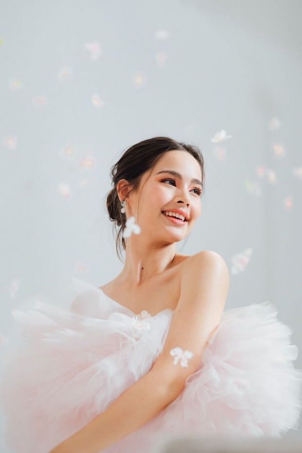 ญาญ่า อุรัสยา  เซ็ตนี้สวยละมุนขึ้นเเท่นเจ้าหญิงของวงการบันเทิง