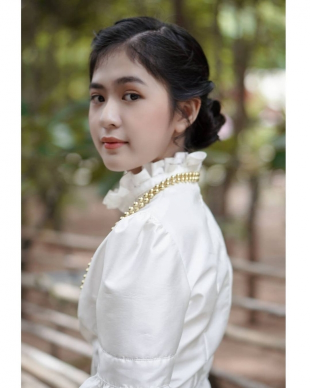 ยิ่งโตยิ่งสวย! น้องอันดา เเต่งชุดไทยรัชการที่ 5 สวยเลอค่าว่าที่นางเอก 