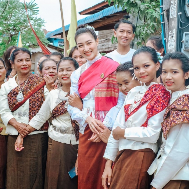  แพนเค้ก ยกครอบครัวทำบุญกฐิน พร้อมโชว์ลีลาฟ้อนรำ สุดอ่อนช้อย