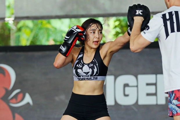 งานนี้ กระแต ว่าไง!? ริกะ นักสู้สาว MMA ท้าชกในสังเวียร 10Fight10