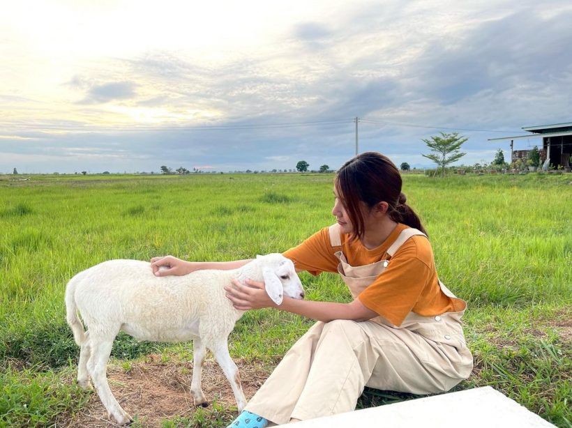 ส่องชีวิตล่าสุดนางเอกดัง! ผันตัวเองเป็นสาวไร่ ลืมภาพซุปตาร์ไปเลย