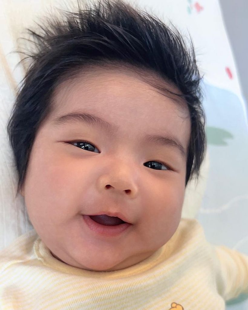 หลงเลยอ่ะ! น้องพีร์เจ ลูกชายพุฒ-จุ๋ยกินเก่งจ้ำม่ำแก้มน่าฟัดที่สุด