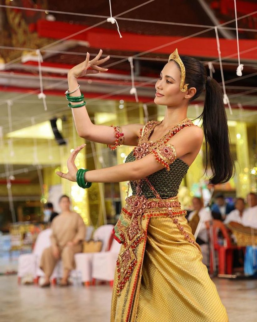 สวยเลอค่า! น้ำตาล ชลิตา โชว์ลีลาอ่อนช้อยงดงามรำบวงสรวงพ่อปู่