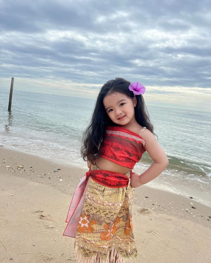 เปิดภาพล่าสุด น้องเวทมนต์ ลูกสาวแมน-ใบเตย โตแล้วสวยสะพรั่งโพสท่ารัวๆ