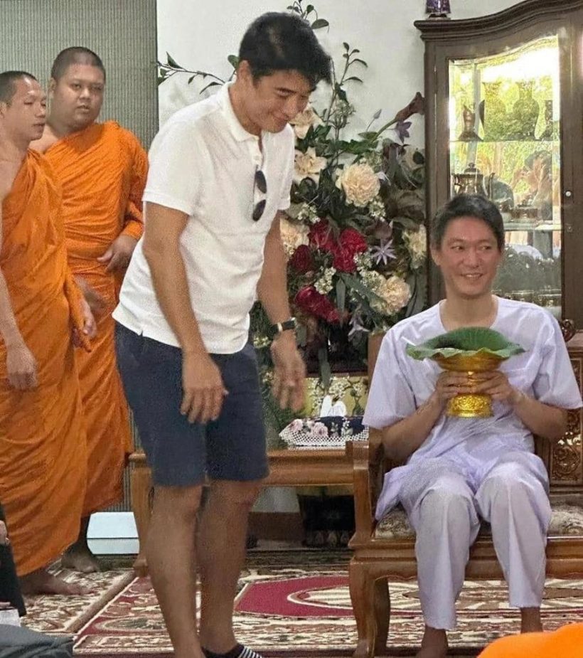 อดีตสามีนางร้ายคนดัง ลาทางโลกออกบวชศึกษาพระธรรม