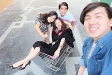 บัณฑิตคนใหม่!ใบเฟิร์น พิมพ์ชนก ถ่ายรูปซ้อมย่อยกับครอบครัว