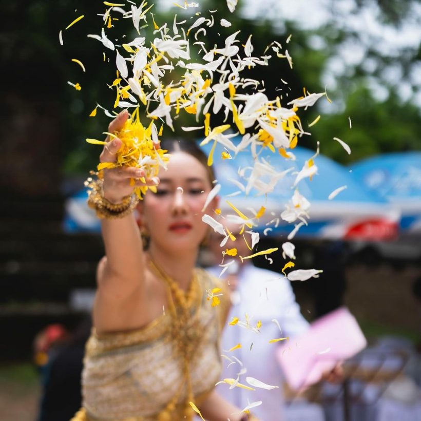 นุ่น-เจี๊ยบ รำบวงสรวงนาคราช ราคาชุดไทยที่ใส่เเพงหูฉี่! 