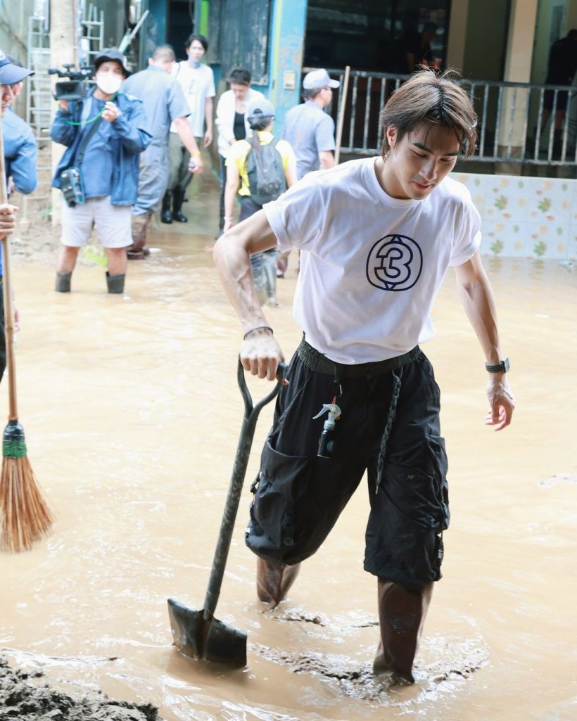 ชื่นชมพระเอกช่อง3 ลงพื้นที่เชียงราย ช่วยฟื้นฟูหลังน้ำลด