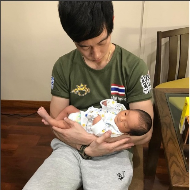 แพท เผยคลิป โมเม้นท์ พ่อ - ลูก ที่ดูแล้วซึ้งจนน้ำตาไหลพราก!!(คลิป)