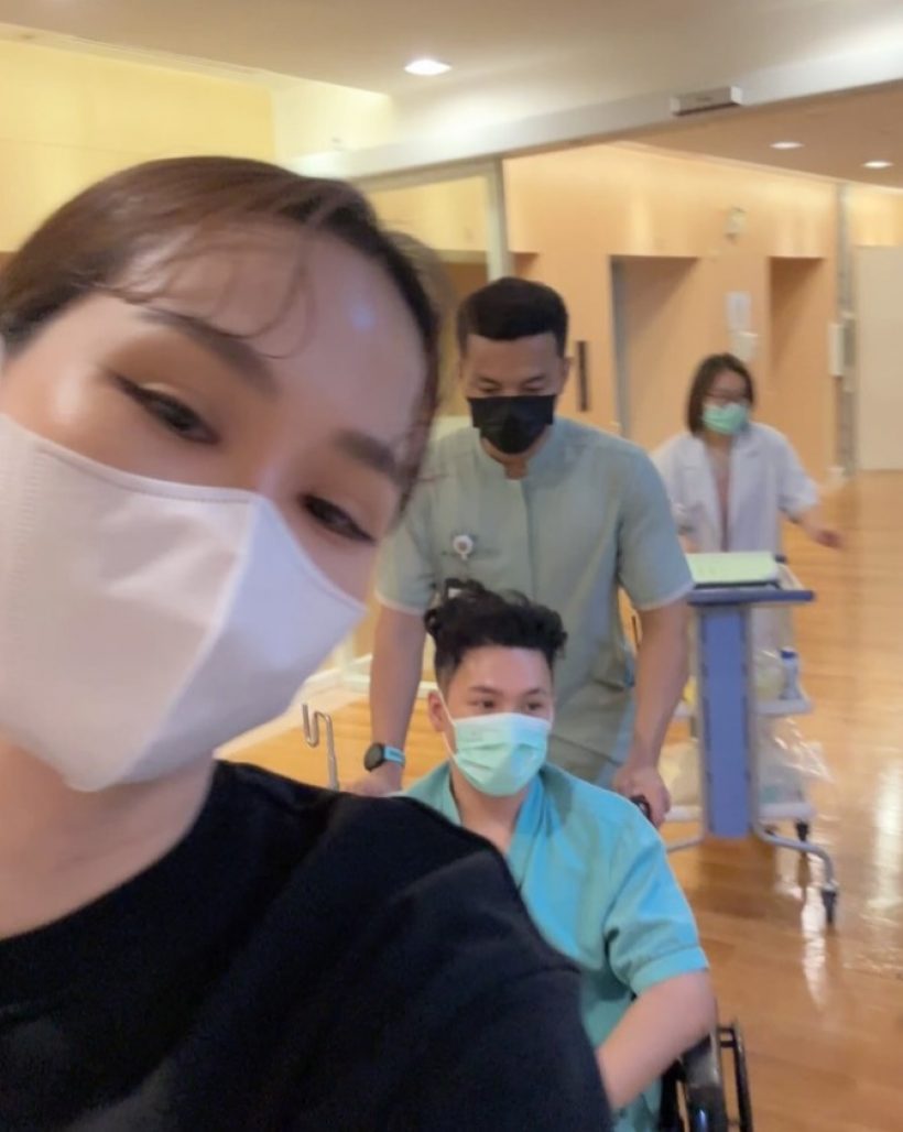 ซึ้งทั้งวงการ! ดาราสาวดัง-สามีนักธุรกิจดูแล ตั้ม เหมือนลูกแท้ๆ