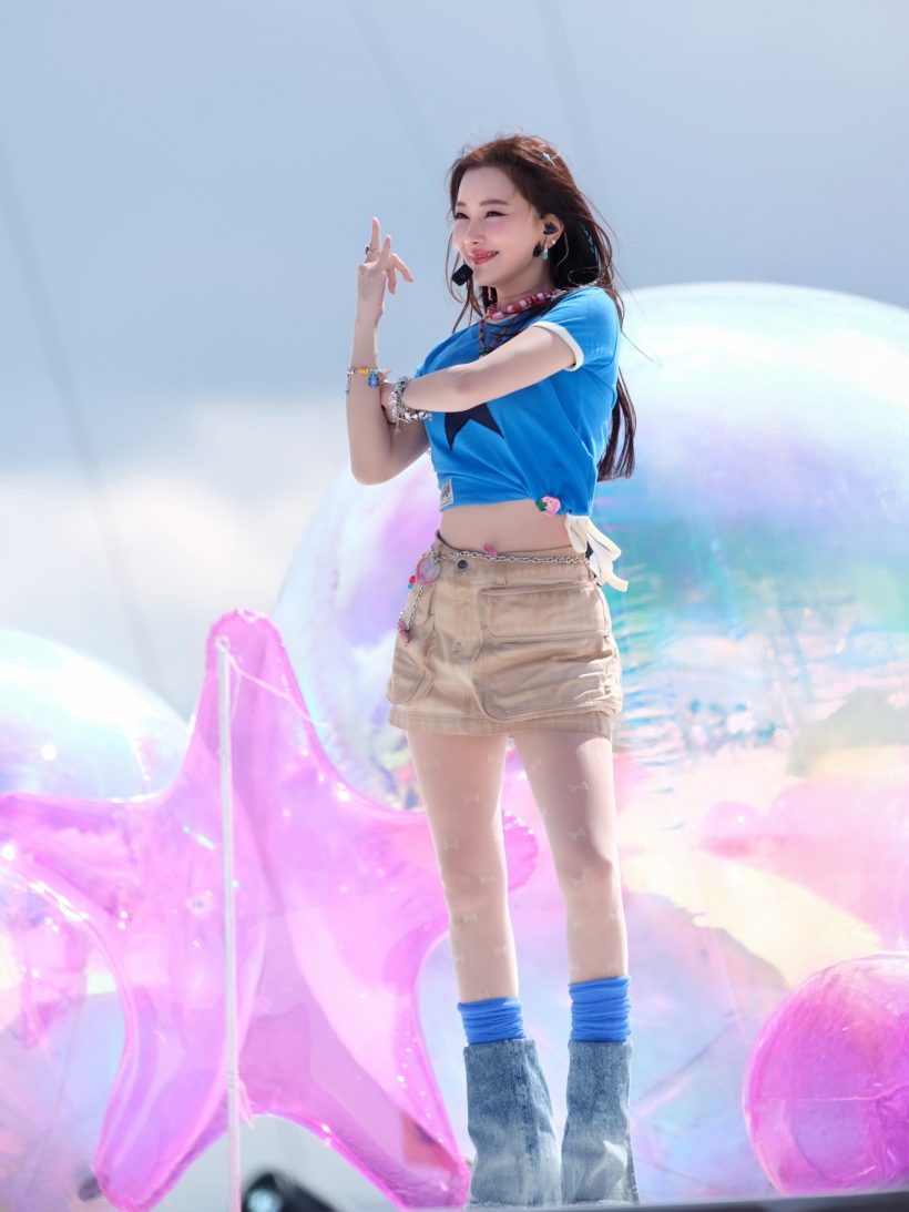 ชมคลิป นุ่น วรนุช โชว์ร้อง-เต้น อย่างพริ้วปิดฉากรายการจีน