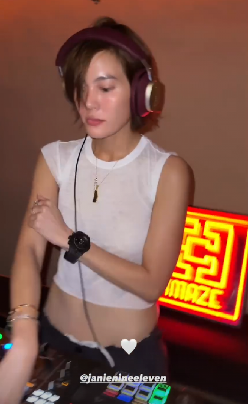 เจนี่ โดนเเซะยับเยิน วันก่อนปลงผมบวช วันนี้มาเป็นดีเจได้ไง