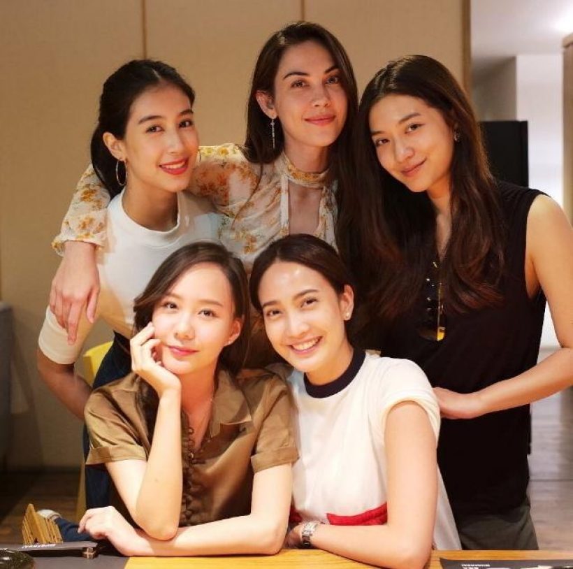 คนแรกที่รู้ แมท ภีรนีย์ ตั้งท้อง! มิตรภาพแก๊งเฟอร์บี้มั่นคงเหมือนดิม