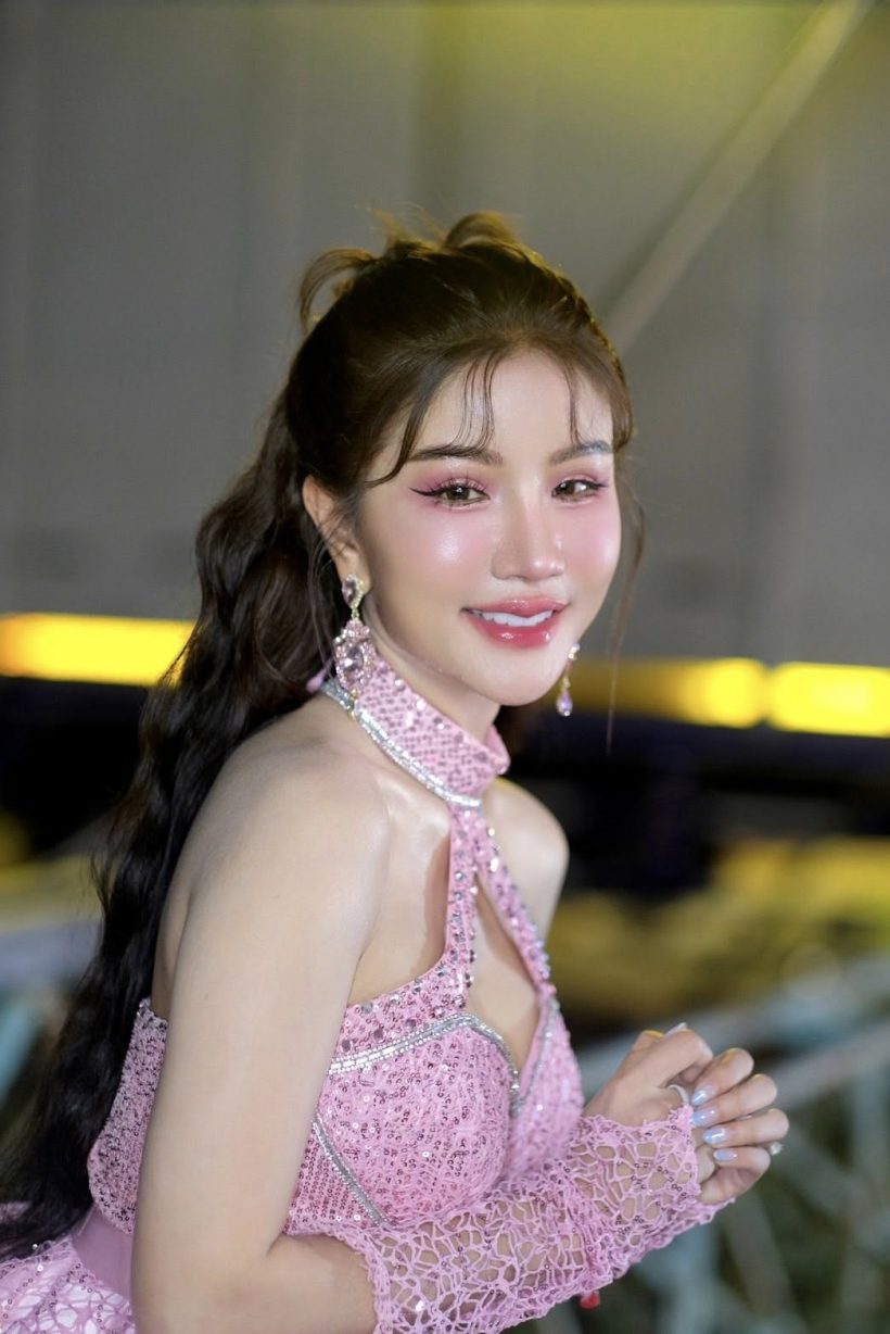 อึ้ง! หน้าใหม่ แพรวพราว แสงทอง เด็กลงมาก ราวกับคนละคน