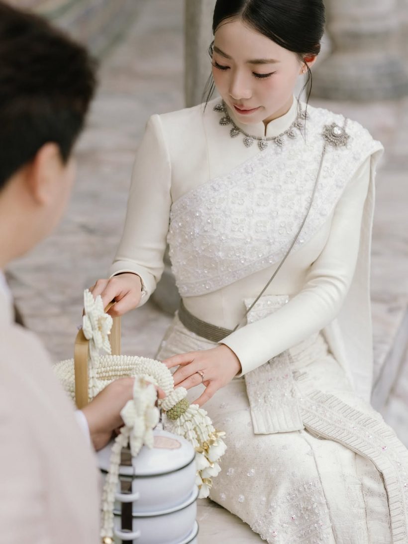 ลูกน้ำ พี่สาวนนกุล งามสง่าในชุดไทย พร้อมออกเรือนเป็นฝั่งฝา