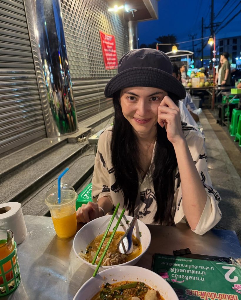 มองทั้งร้าน! ซุปตาร์ระดับประเทศ โผล่กินก๋วยเตี๋ยวริมทาง