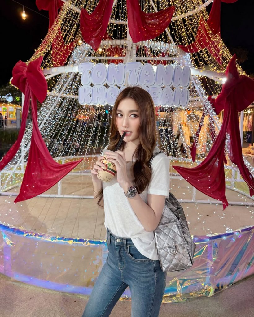 ตลาดนัดแทบแตก! นางเอกดัง โผล่เดินเที่ยว ไม่ถือตัวสักนิด