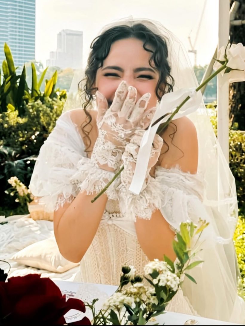 ญาญ่า รวมตัวแก๊งเพื่อนจัดปาร์ตี้สละโสด สวยอย่างกับตุ๊กตา