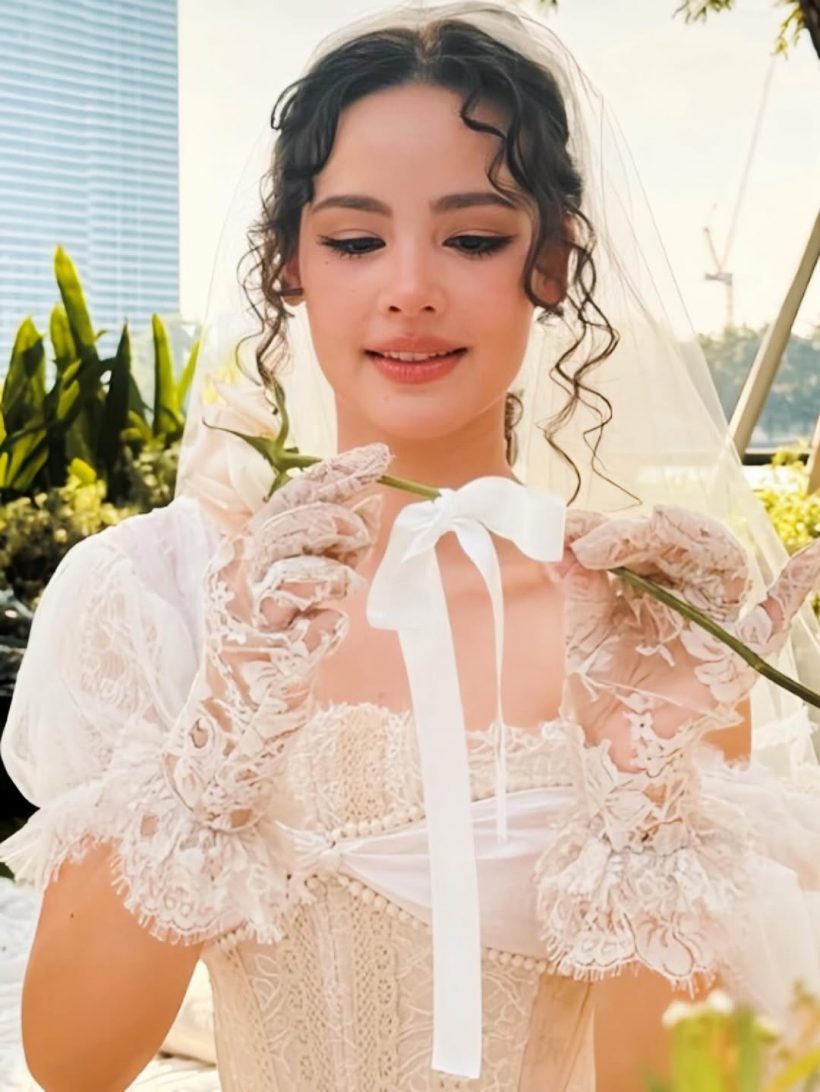 ญาญ่า รวมตัวแก๊งเพื่อนจัดปาร์ตี้สละโสด สวยอย่างกับตุ๊กตา