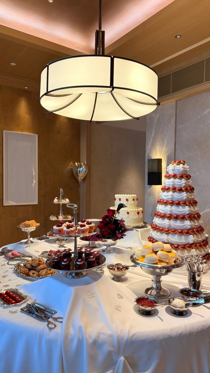 ญาญ่า รวมตัวแก๊งเพื่อนจัดปาร์ตี้สละโสด สวยอย่างกับตุ๊กตา