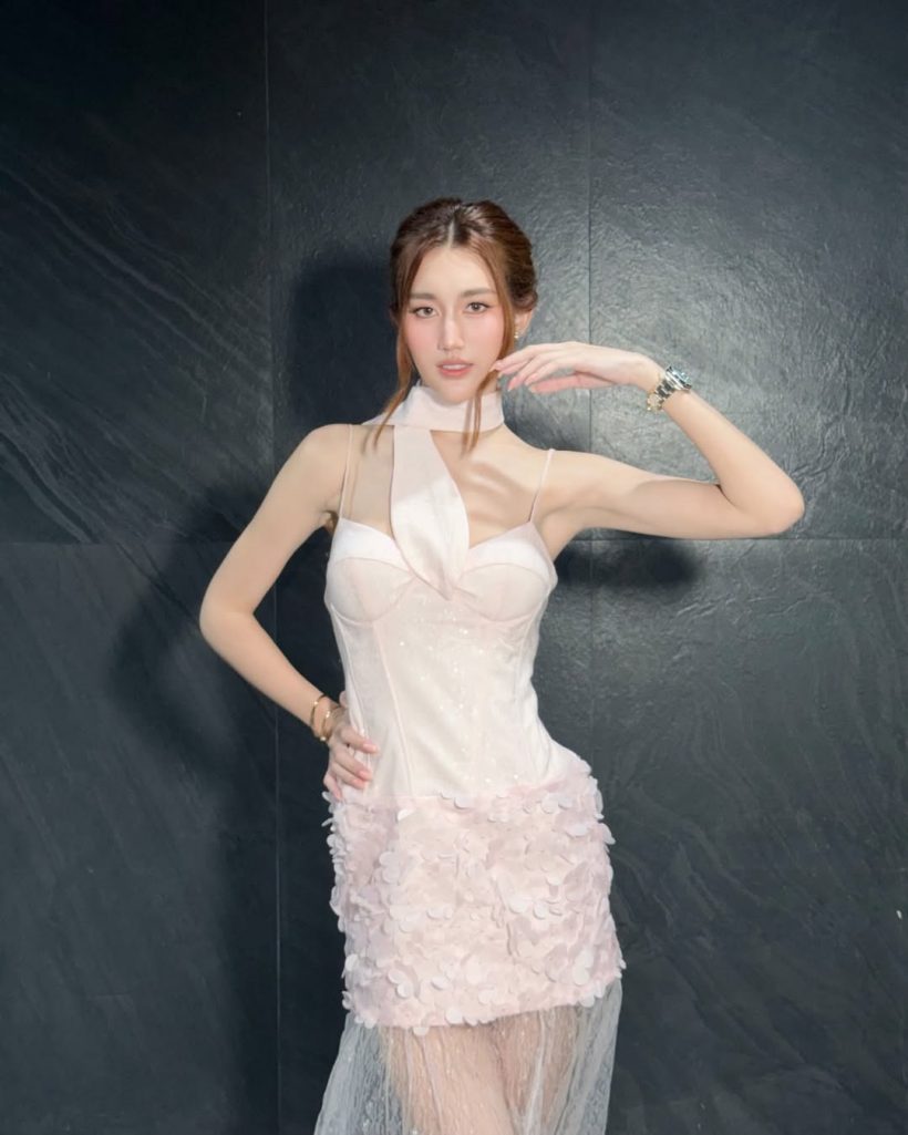 นางเอกดัง โพสต์ตัดพ้อ เรื่องความรัก หรือวาสนาต้องอกหัก?