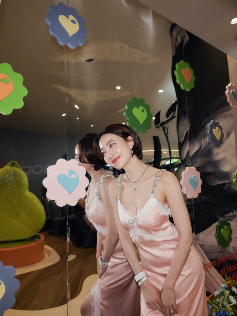 เพื่อนรักร่วมช่องโผล่ยินดีธุรกิจใหม่ เบลล่า ตอกย้ำมิตรภาพมั่นคง