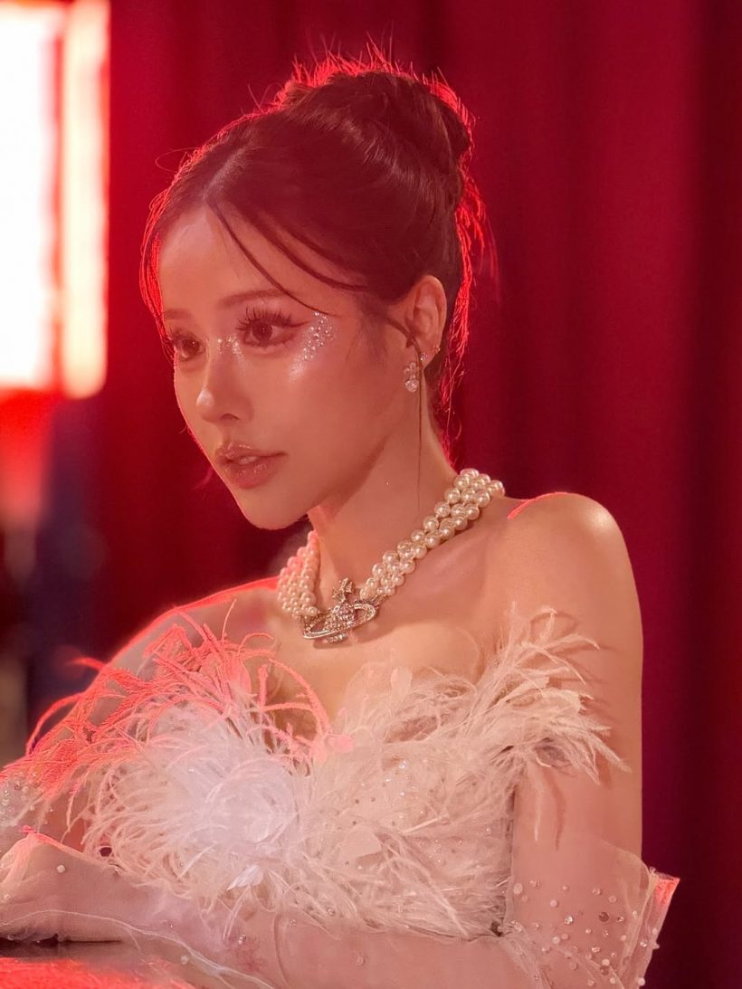 พระเอกฮอต ควงแฟนสาวเข้าพิธีวิวาห์ สวยหล่อออร่าพุ่ง