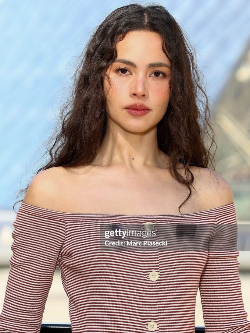 ส่องลุคสวย ญาญ่า อุรัสยา เเฟชั่นวีคปีนี้ไม่ต้องเเบกชุดเเล้ว