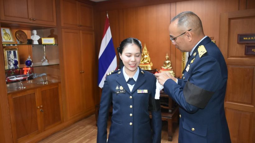 สุดยอด! จำได้มั้ยอดีตดาราเด็กล่าสุดผันตัวรับใช้ชาติเเล้ว