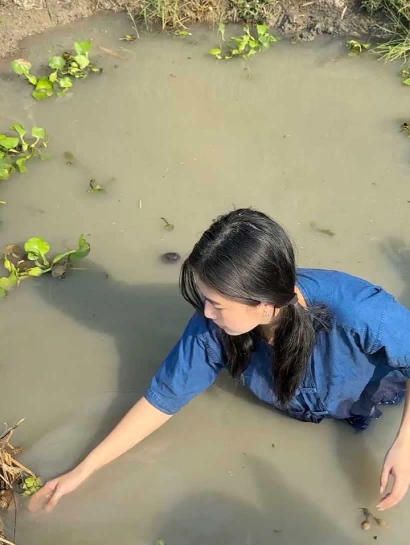 ดาราสาวดัง ทิ้งลุคสวยหรู ใช้ชีวิตติดดินที่ต่างจังหวัด