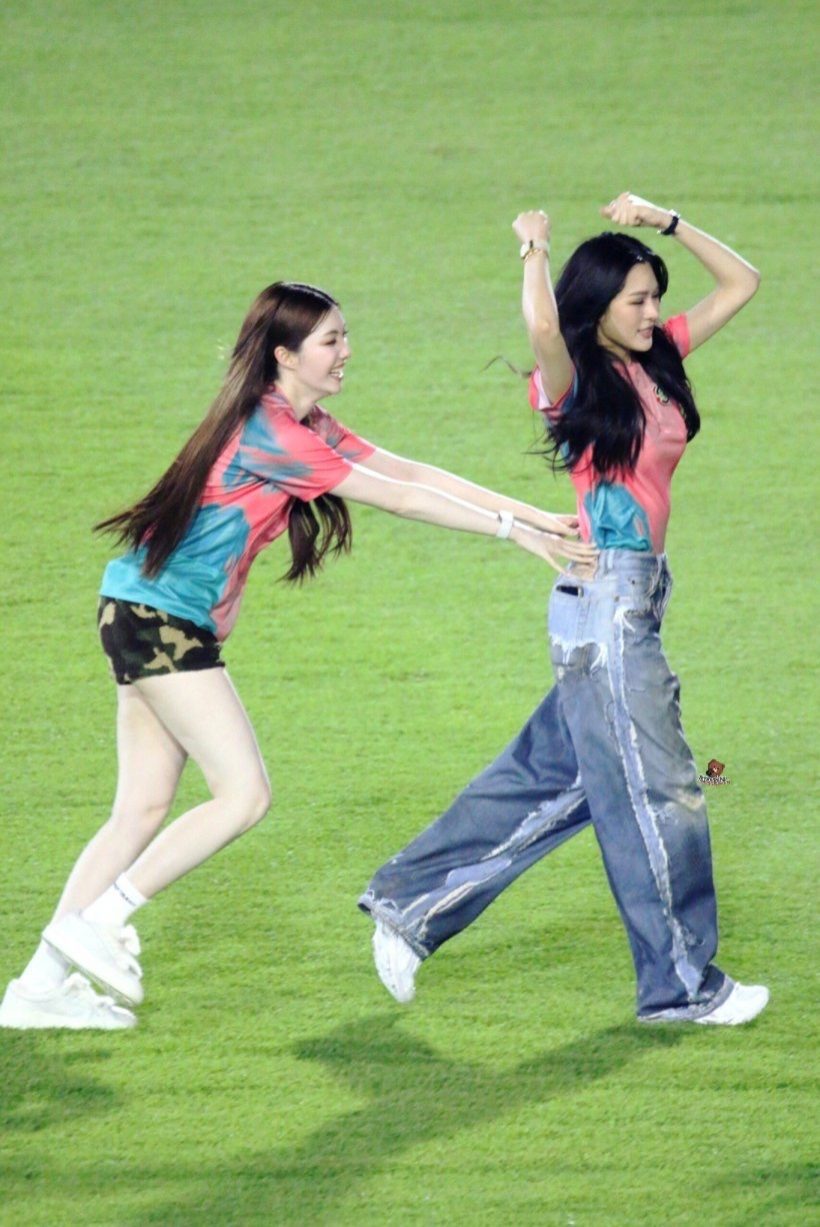 ขาวสว่างสะดุดตา! นางเอกดังตอบชัด พอกผิวหรือเปล่า?