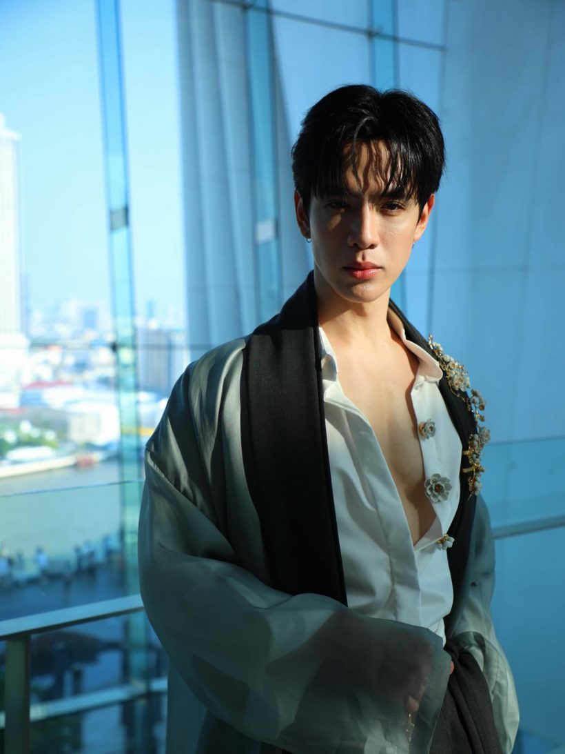 นาทีระทึก..พระเอกดังสติหลุด หลังซาแซงพุ่งใส่กลางงาน!