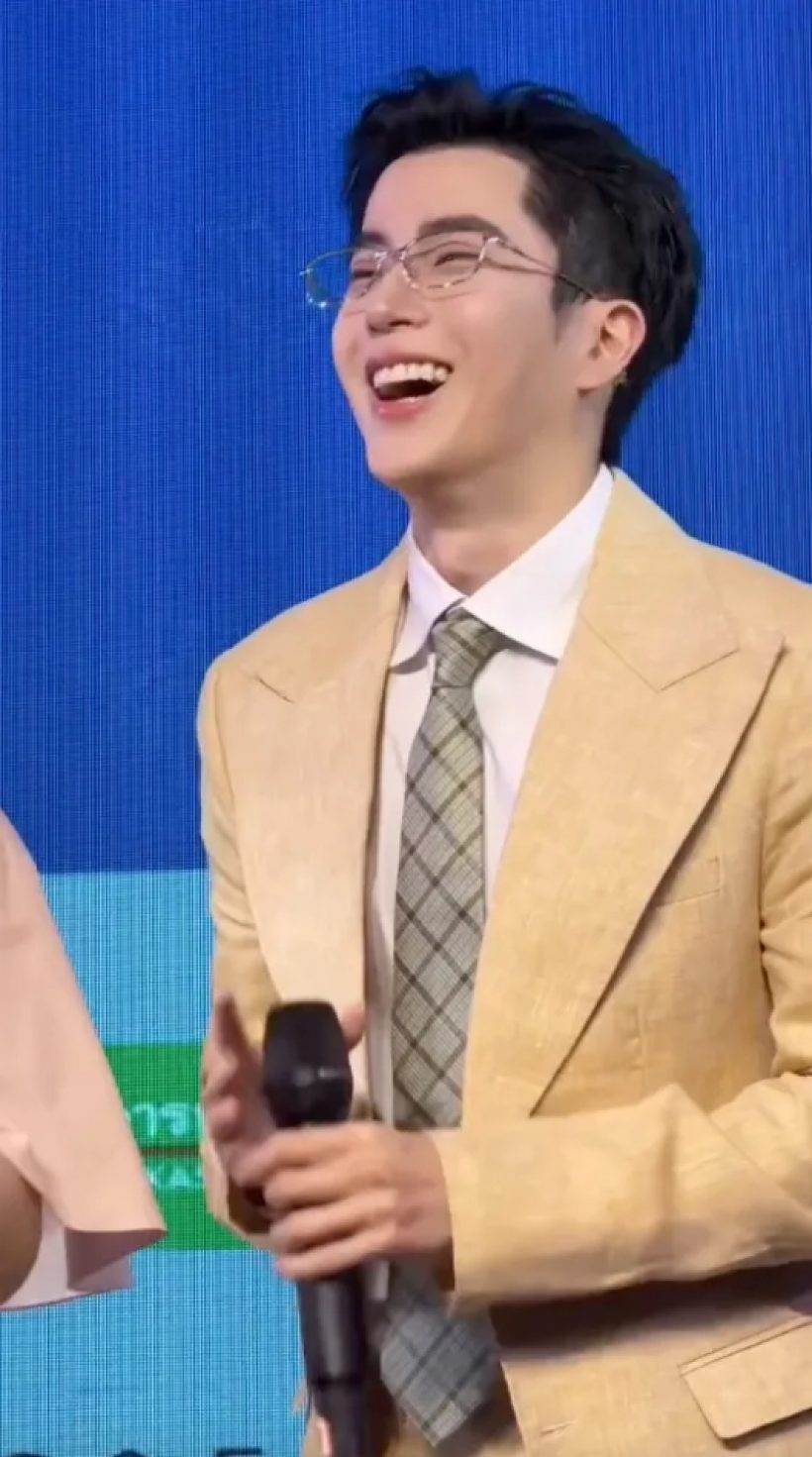 เอาอีกละ?แอฟโดนมนุษย์ป้าเหยียด หลังควงนนกุลที่จีน