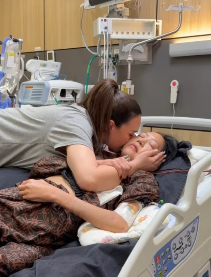 ดาราดัง เยี่ยมคุณหญิงแมงมุม ซึ้งมิตรภาพสุดที่เงินทองก็ซื้อไม่ได้