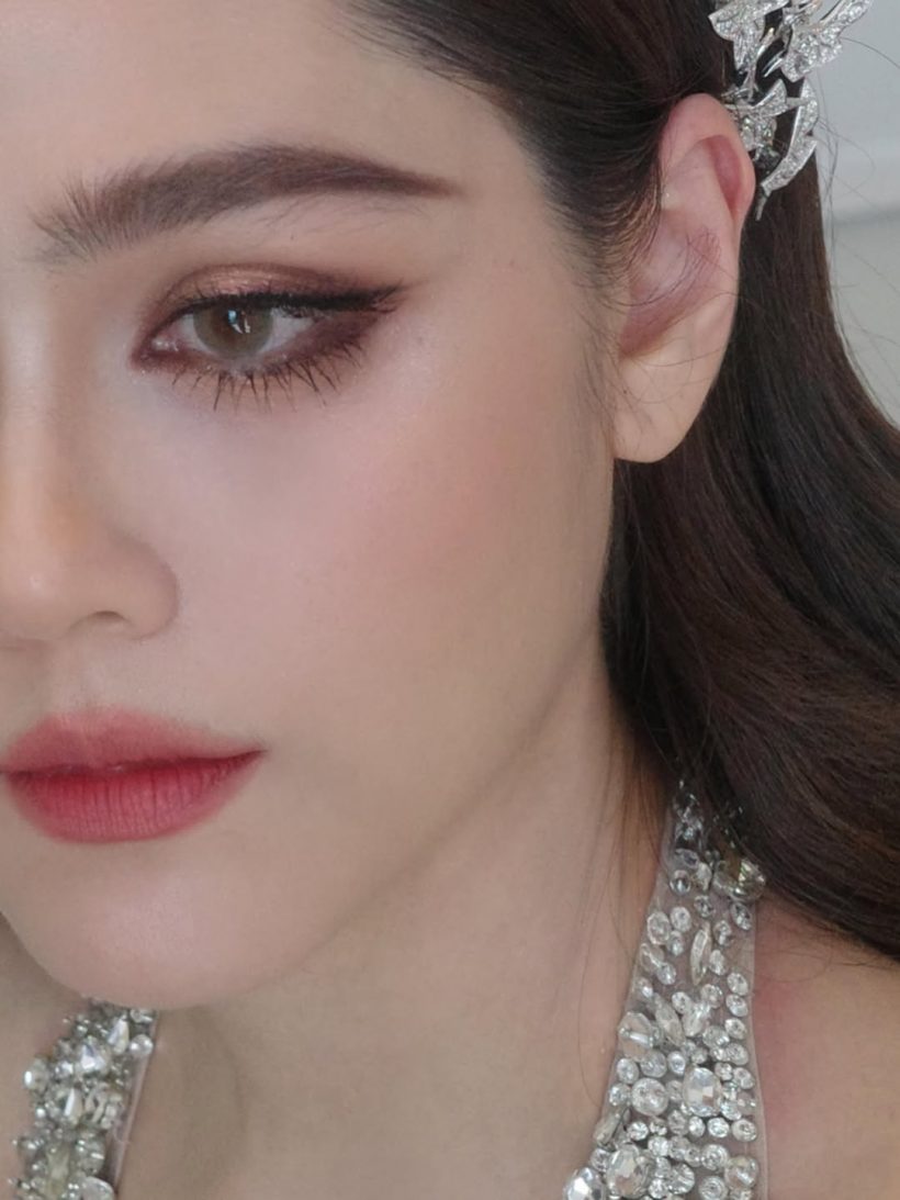 ซูมหน้า ชมพู่ อารยา พรมแดงคานส์วันที่2 ทุกคนพูดถึงเมคอัพว่า..?