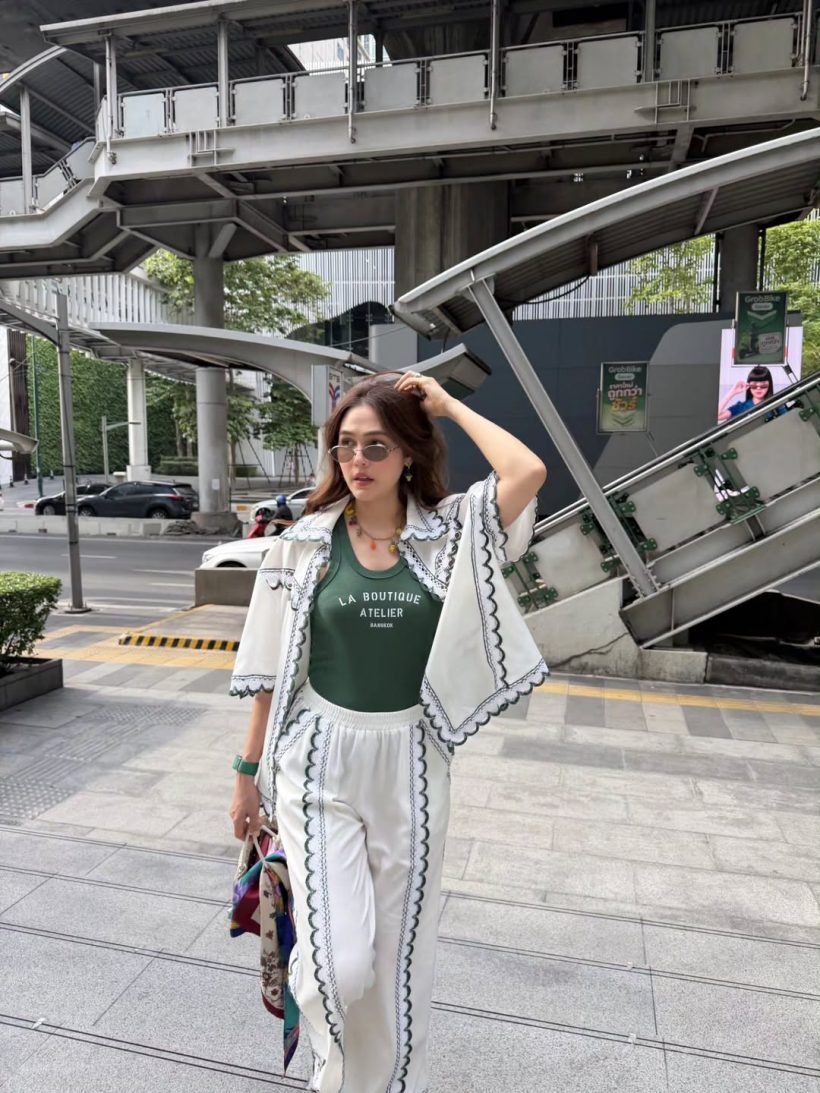มองทั้งถนน! ซุปตาร์เบอร์ต้น สลัดลุคหรู แวะซื้อโตเกียวข้างทาง