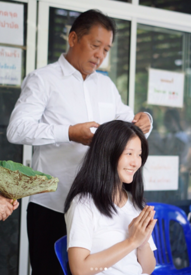 จำแทบไม่ได้! “พริตตี้ตัวท็อป” ของเมืองไทย ล่าสุด โกนหัวบวชชี หันหน้ามุ่งทางธรรม ตั้งใจบรรลุนิพพาน!