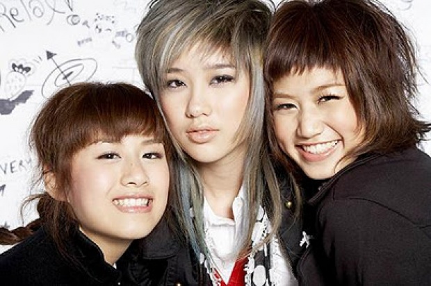 3 สาวรวมตัว!! “เฟย์-ฟาง-แก้ว” 10 ปีผ่านไป ยังน่ารักสดใสเหมือนเดิม!!