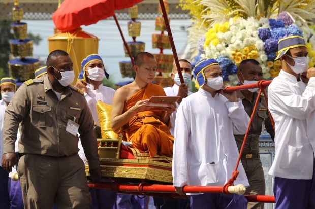 บรรยากาศงาน พระราชทานเพลิงศพ คุณพ่อ เเต้ว ณฐพร (คลิป)