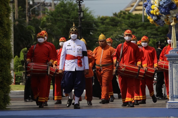 บรรยากาศงาน พระราชทานเพลิงศพ คุณพ่อ เเต้ว ณฐพร (คลิป)